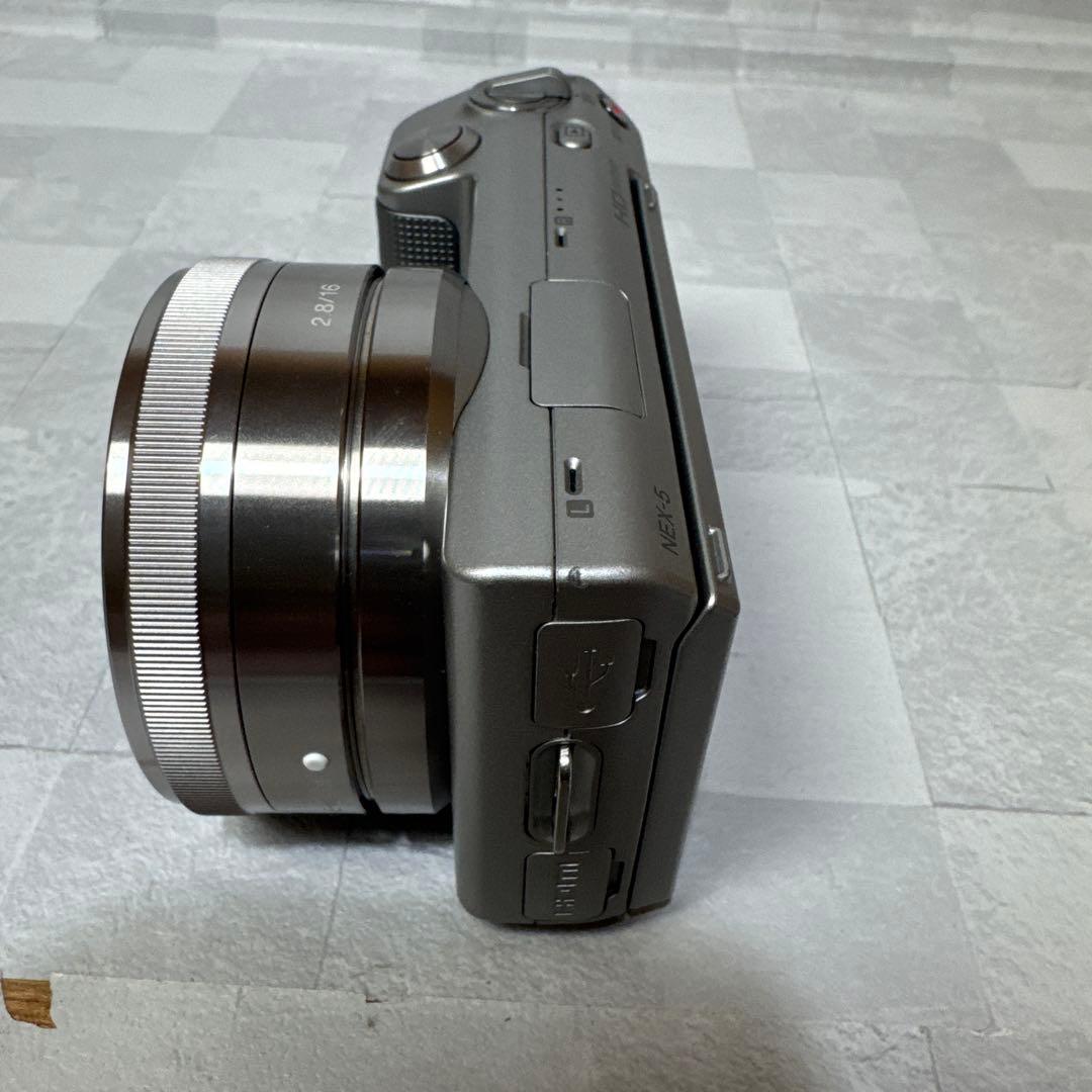 T010 SONY ソニー α NEX-5 ダブルレンズキット シャッター回数少