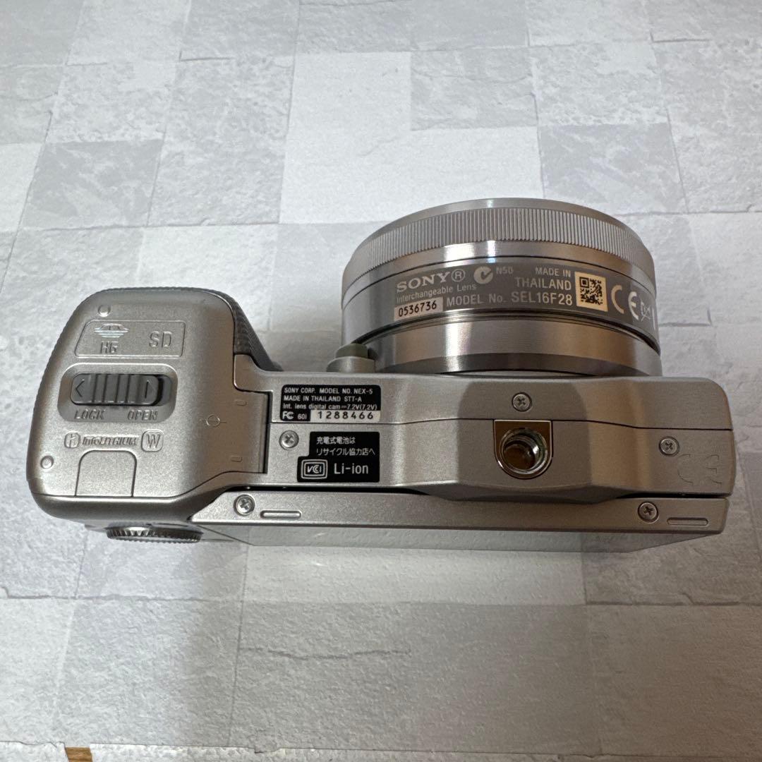 T010 SONY ソニー α NEX-5 ダブルレンズキット シャッター回数少