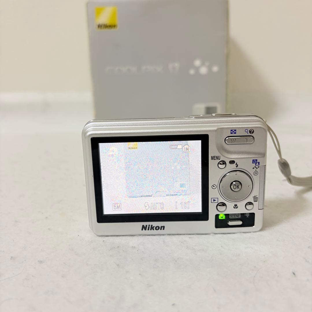 Nikonニコン COOLPIX S2 デジタルカメラ 動作確認済 極美品