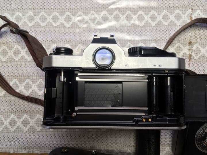 フィルムカメラ NIKON FM2