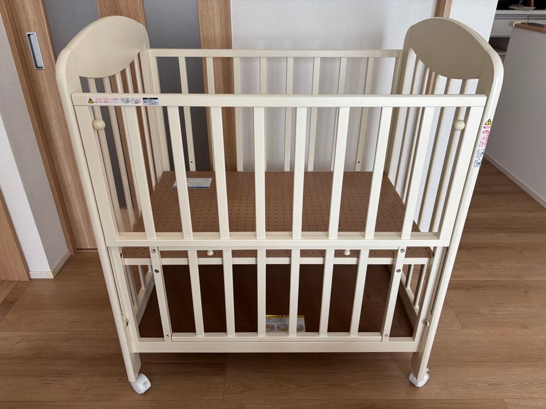 なるなる様【匿名配送】カトージ　ミニベビーベッド　プチバニラ