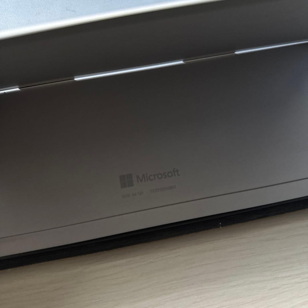 Microsoft Surface go2またはgo3