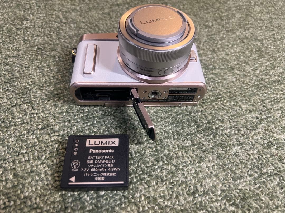 Panasonic ミラーレス 一眼カメラ LUMIX GF-10W ホワイト