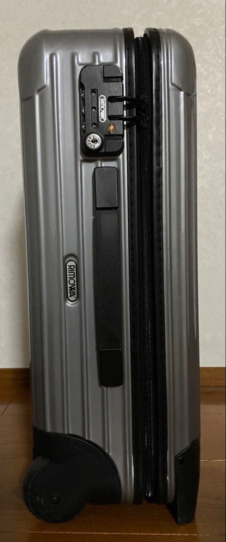 RIMOWAキャリーケース 機内持ち込み可