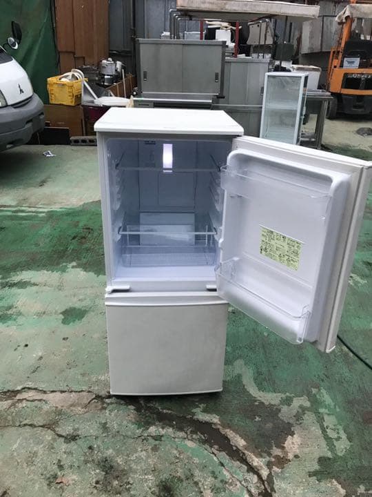 シャープ 冷蔵庫 2015年製 2ドア