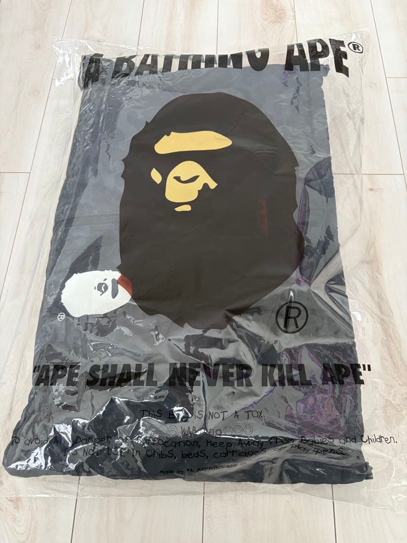 A BATHING APE 迷彩ダウンベスト