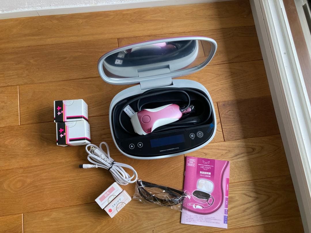 【未使用】ケノン 脱毛器 ver.4.1 本体とカートリッジ4個