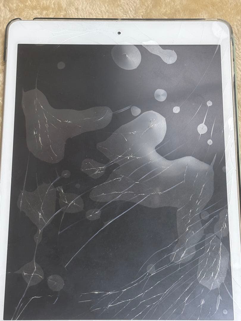 iPad第8世代 Wi-Fi 32GB シルバー　ジャンク品