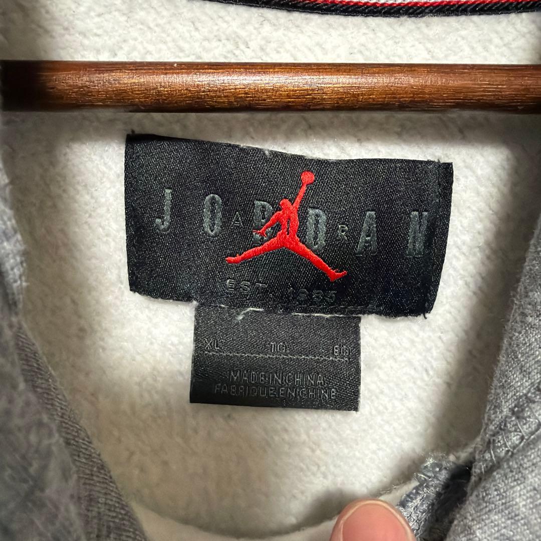 ジョーダンセットアップ（上→X Lサイズ、下→Lサイズ）