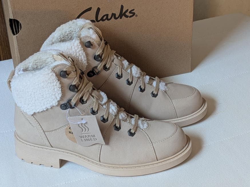 新品Clarksレースアップブーツ Orinoco2Hikeウォータープルーフ