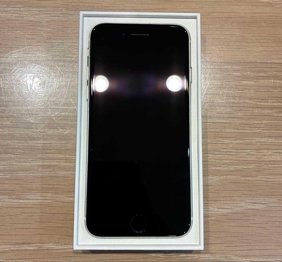 特別値下げ中　美品　iPhone se 第２世代 128GB SIMフリー　白