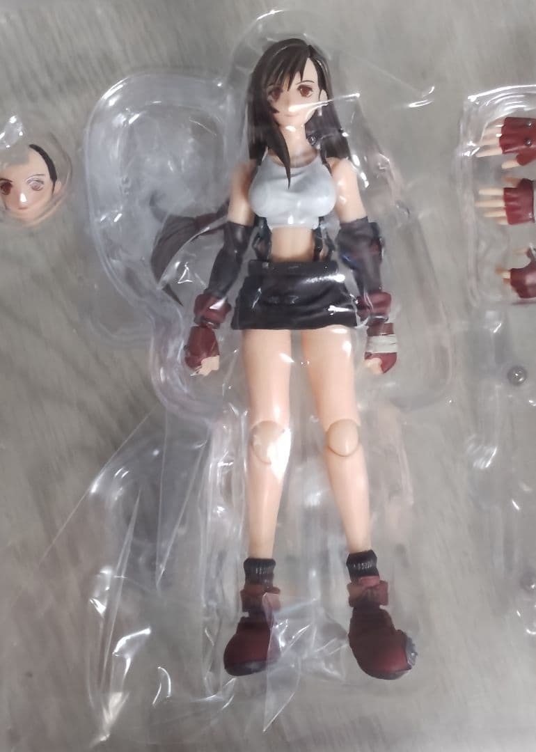 BRING ARTS　ブリングアーツ　ティファ