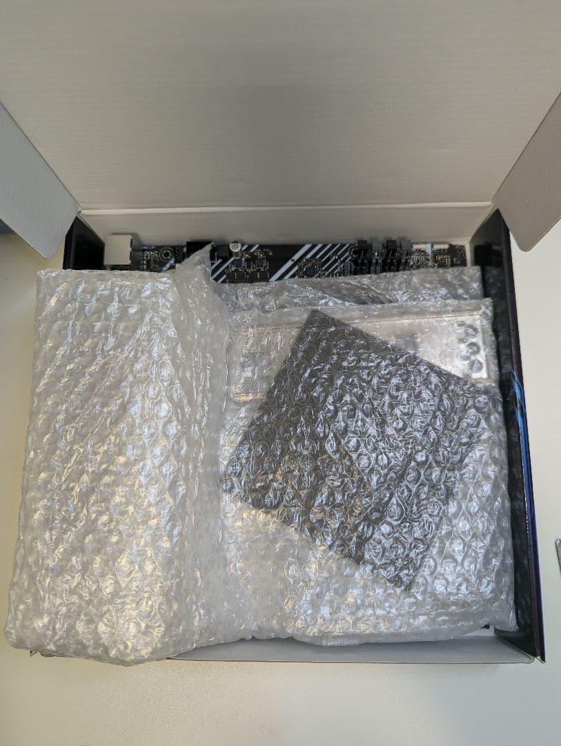 ASUS M560-A（ジャンク品）