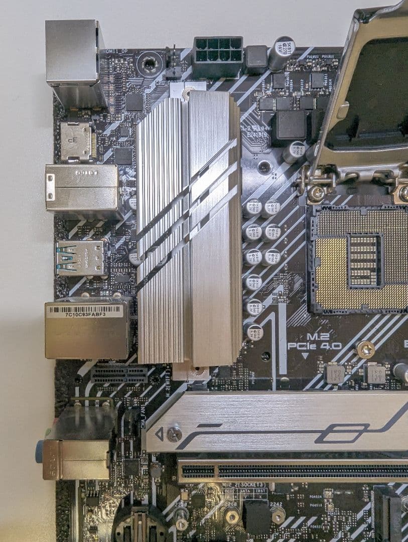 ASUS M560-A（ジャンク品）