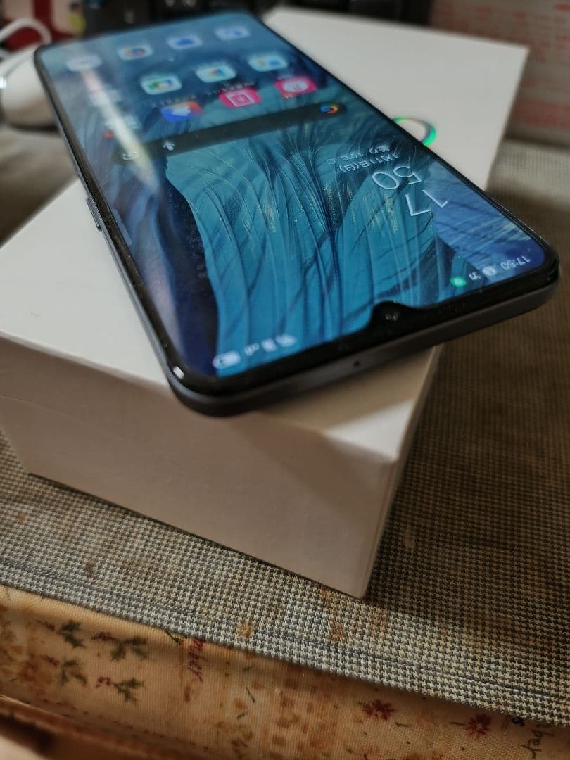OPPO A73 本体 ブルー