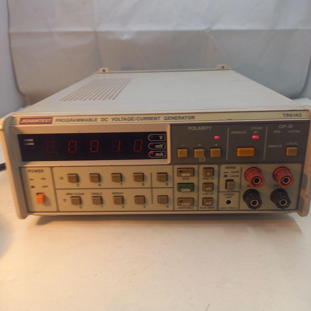 ADVANTEST TR6142 電圧・電流発生器