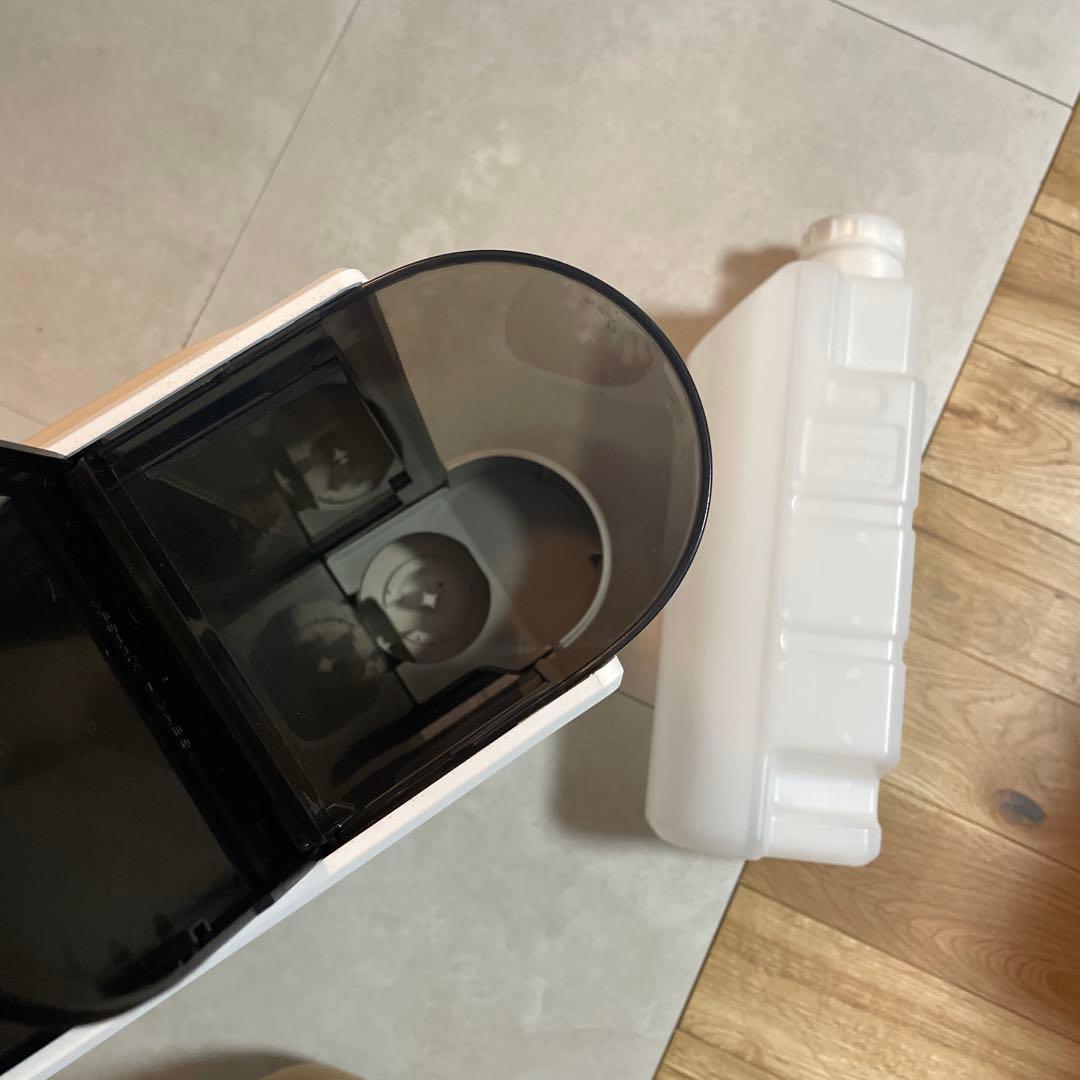 美品SHARP 加湿機能付きセラミックファンヒーター HX-RK12-W