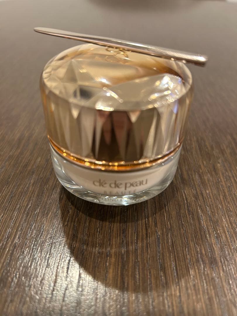 clé de peau クレドポーボーテ ル・フォンドゥタンn オークル10