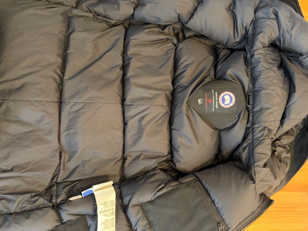 カナダグース XS肉まん