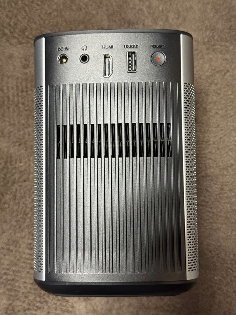 XGIMI Halo+ 1080P ポータブルプロジェクター本体　台付き