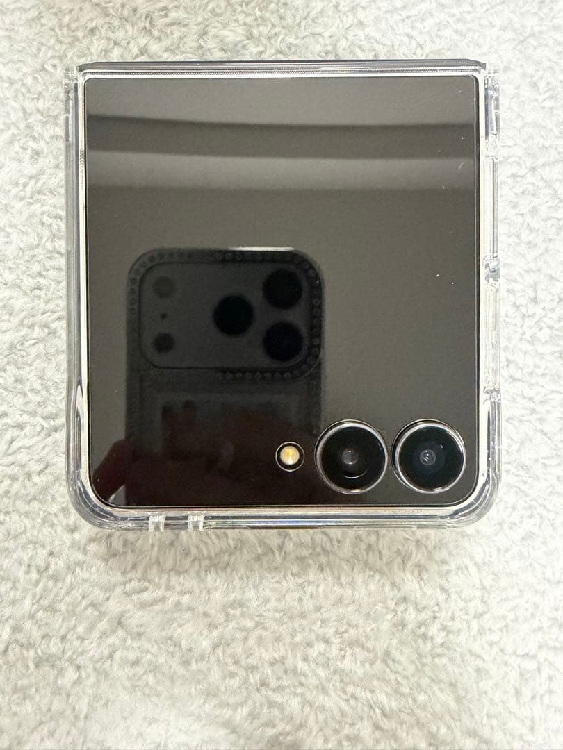 Galaxy Z Flip 7 256GB ブラック SIMフリー・ケース付き