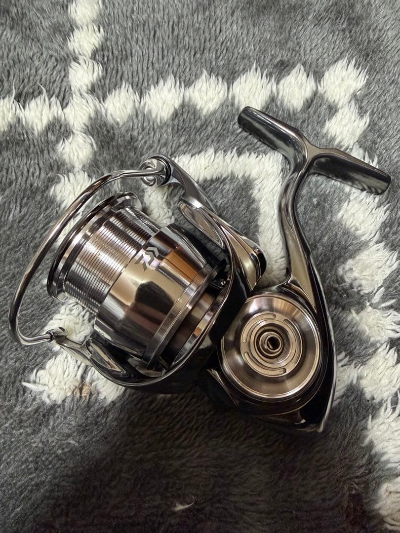 ダイワ 22イグジスト LT2500S 未使用品