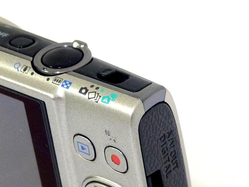 【2487】 美品 Canon キャノン IXY 650 コンパクトデジカメ