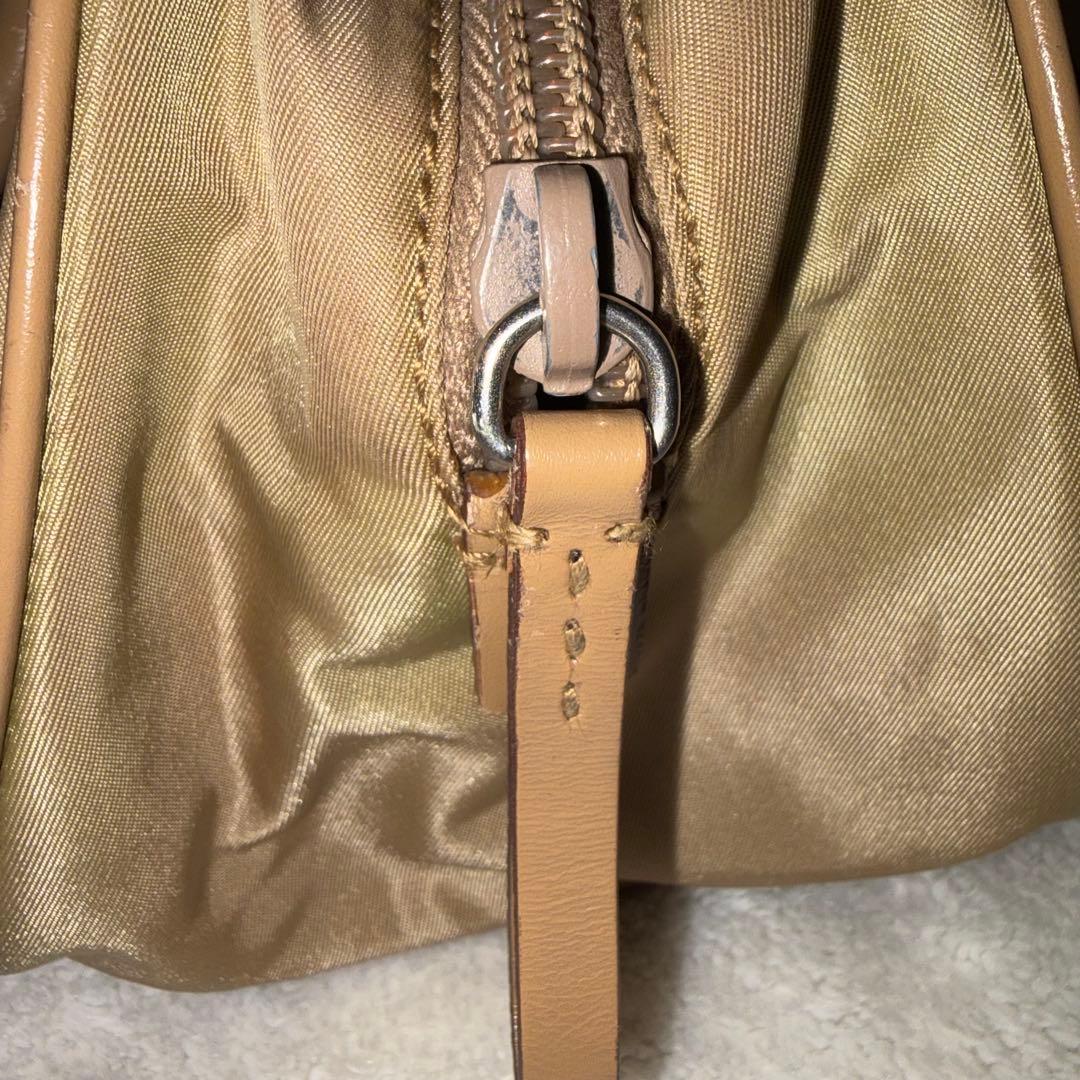 PRADA プラダ　ナイロンバッグ　革　カーキ　三角ロゴ　y2k 鑑定済み
