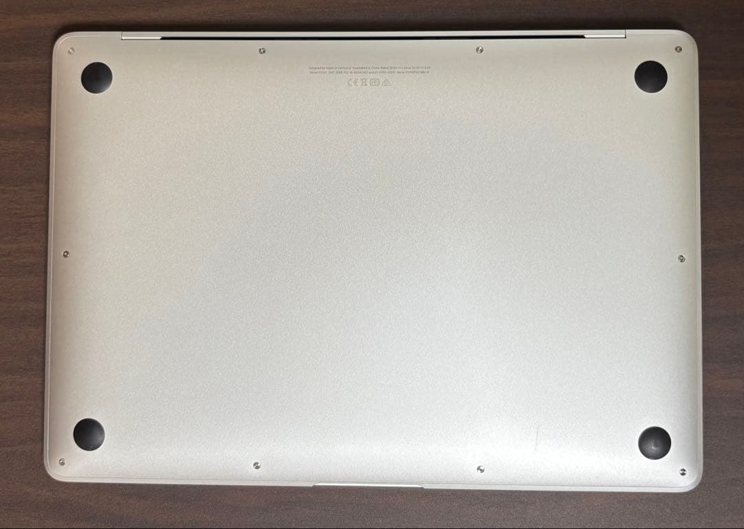 Apple MacBook Air M1（2020）16GB 256GBシルバー