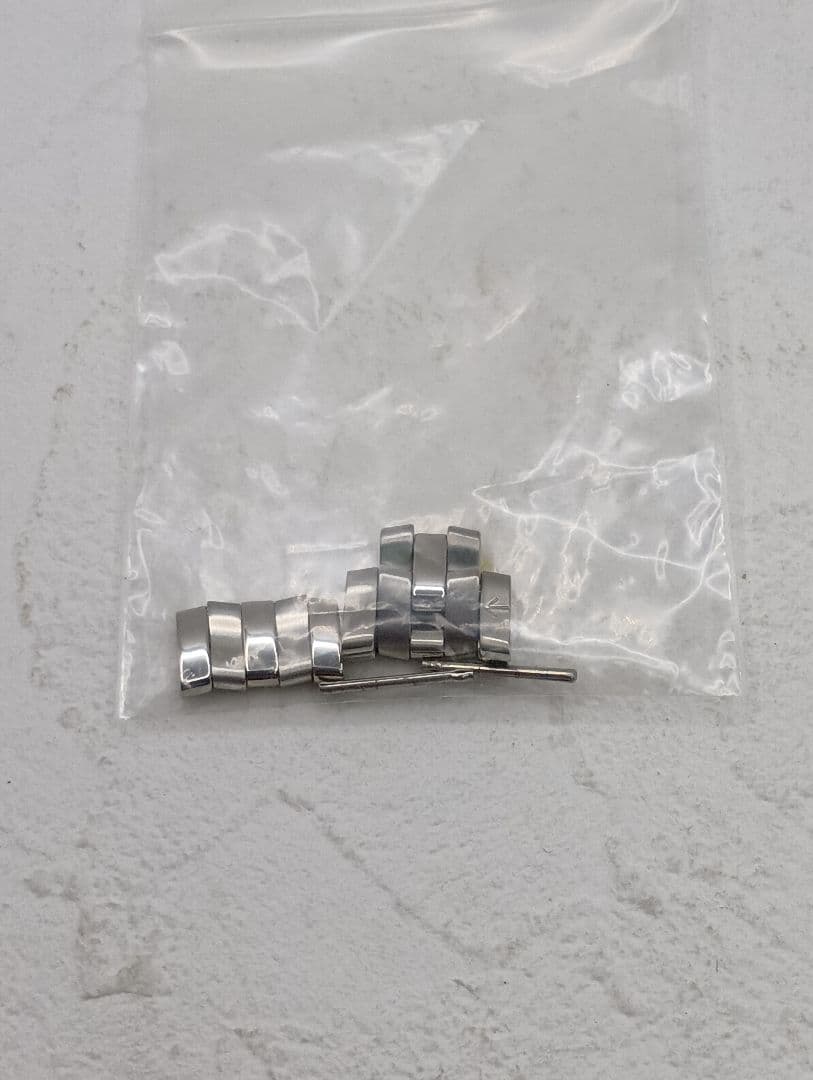 最終値下１０日１５時まで　GUCCI レディース 腕時計 ブラック文字盤　稼働品