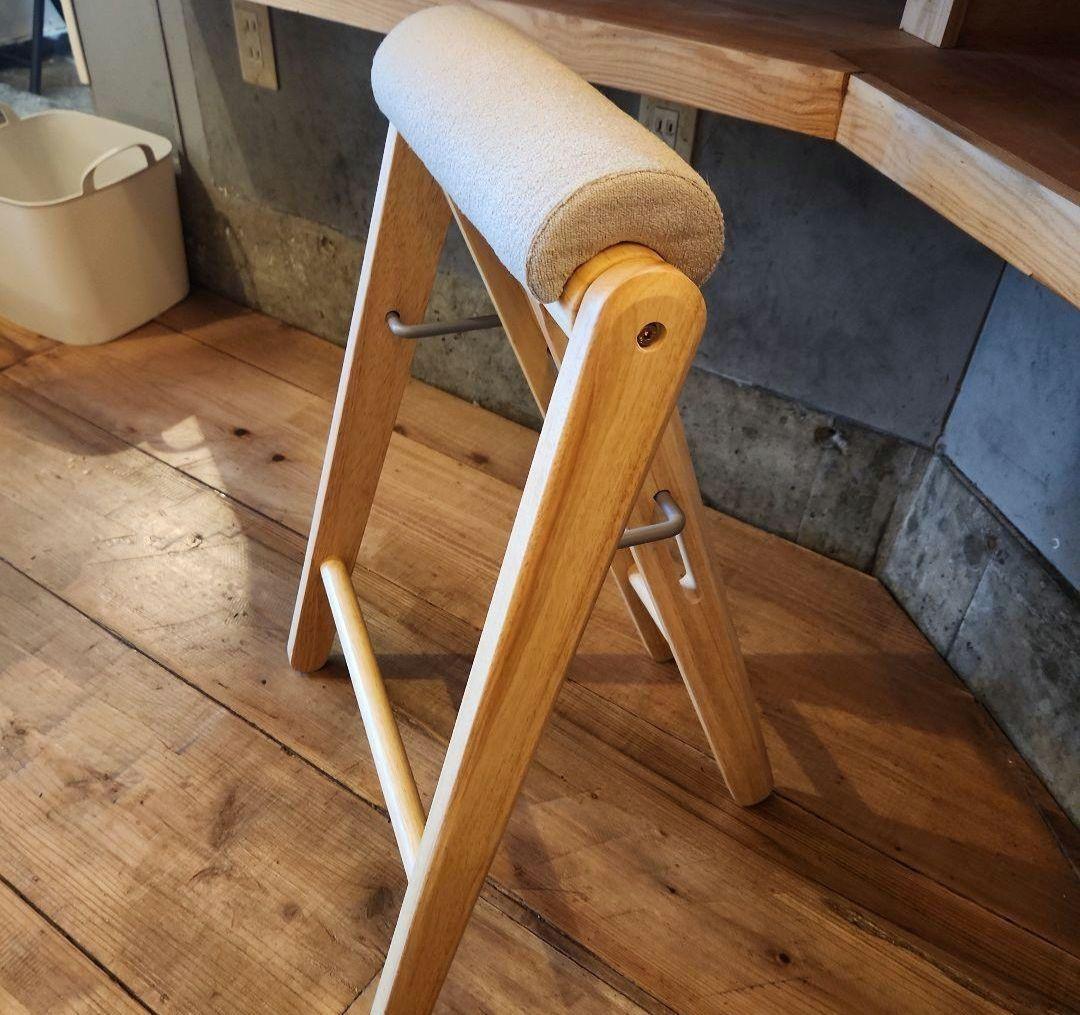 折りたたみスツール 木製 シンプルデザイン