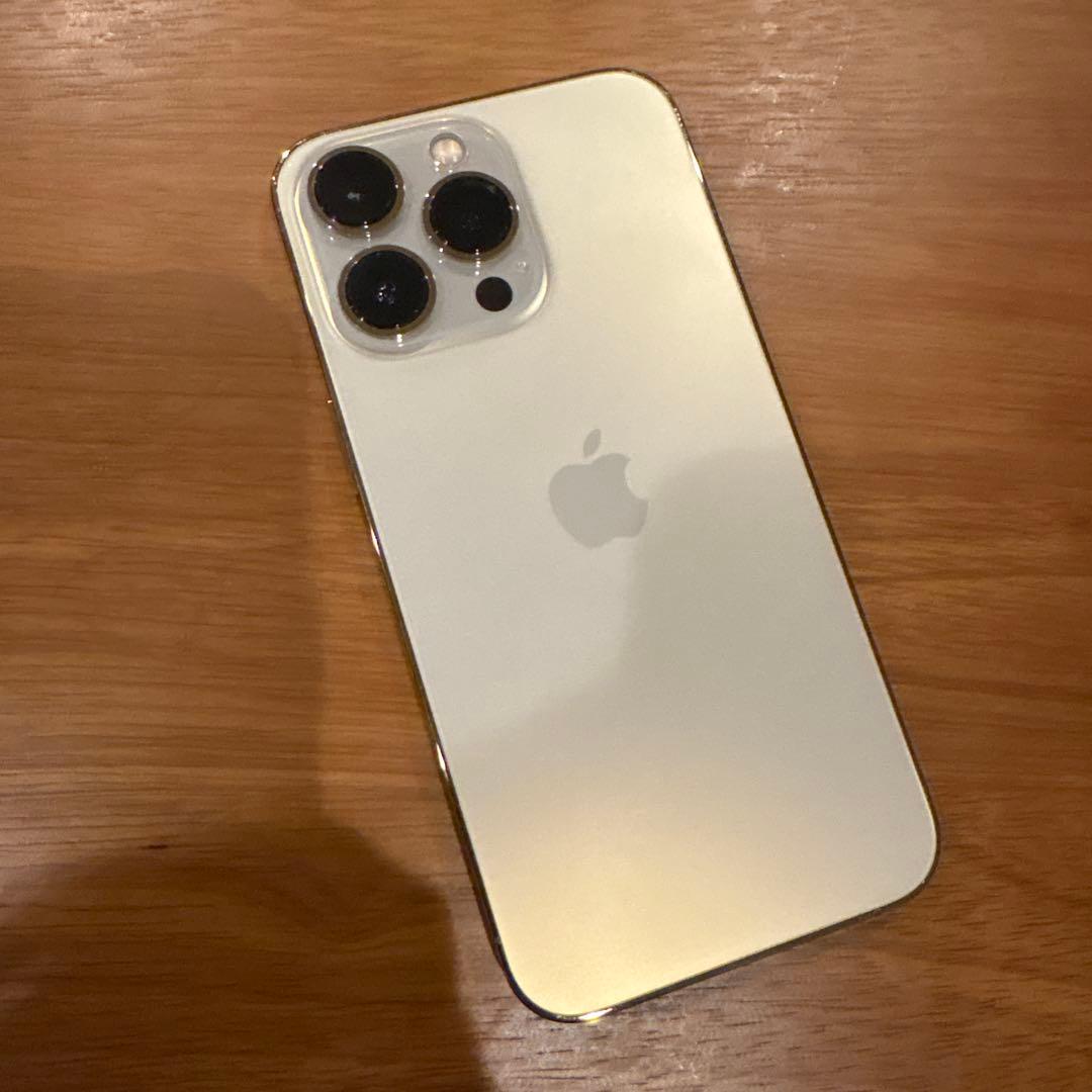 Apple iPhone 13 Pro ゴールド
