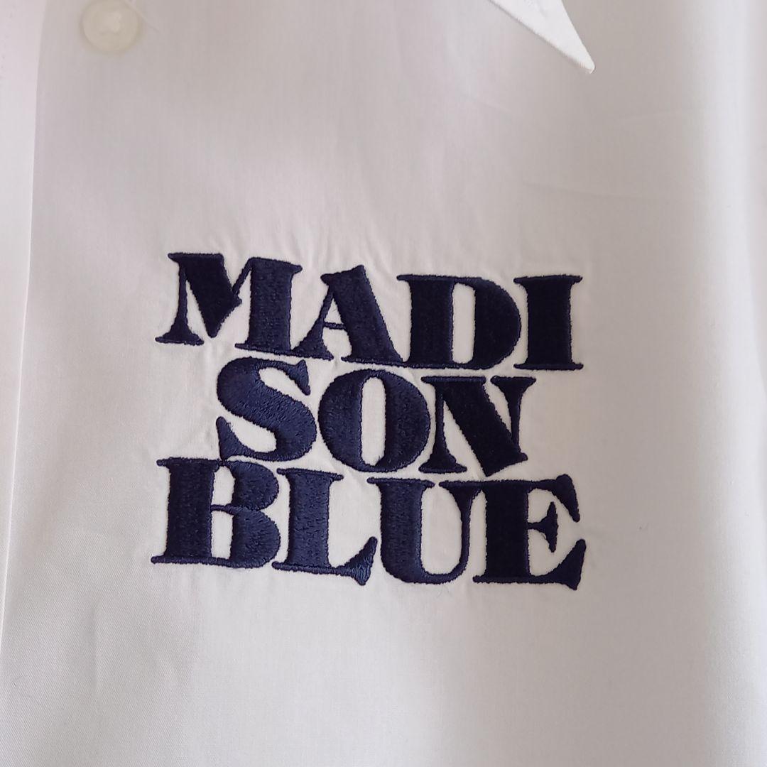白シャツ　マディソンブルー　ロゴ刺繍　00　B.D タイプライター