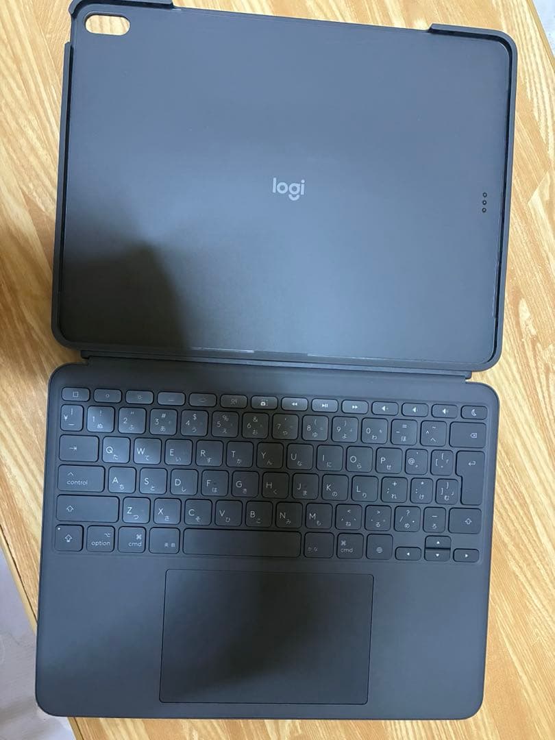 Logicool Combo Touch （13インチ iPad Air 用）