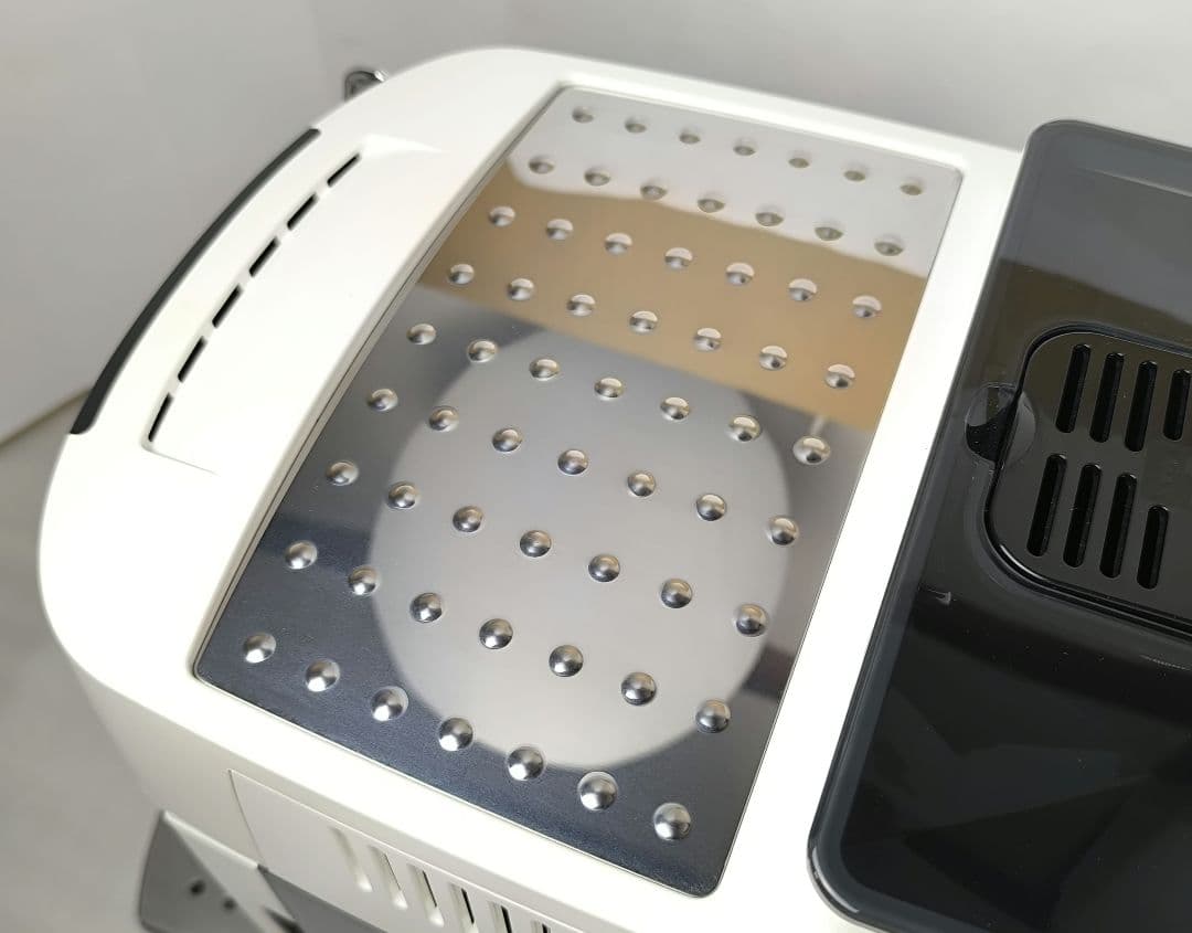 デロンギ　コンパクト全自動コーヒーマシンマグニフィカS ECAM22112W 2