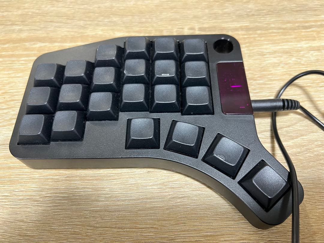 分割型メカニカルキーボード ブラック MOTHWING