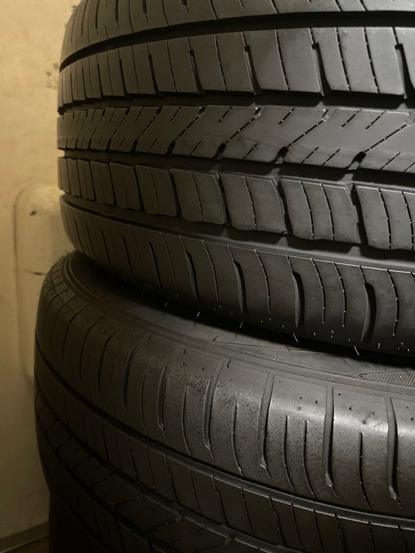 ハリアー60系純正ホイールタイヤ18インチ．