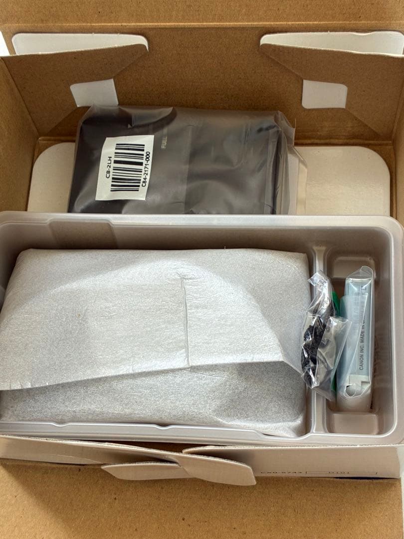 未使用品、Canon PowerShot SX740 HS