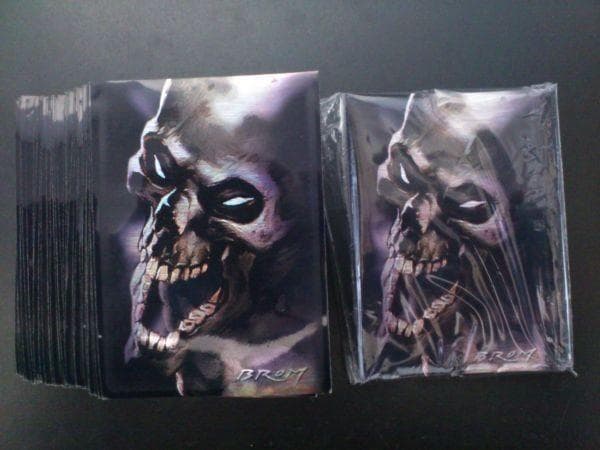 Ultra PRO スリーブ ARTISTS SERIES どくろ BROM