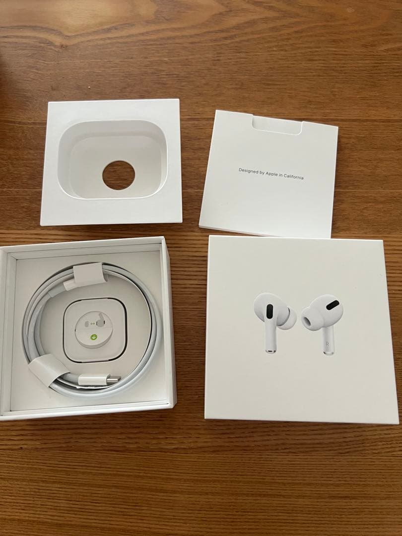 【中古】AirPodsPro(第一世代)本体 ホワイト 充電ケーブル付き