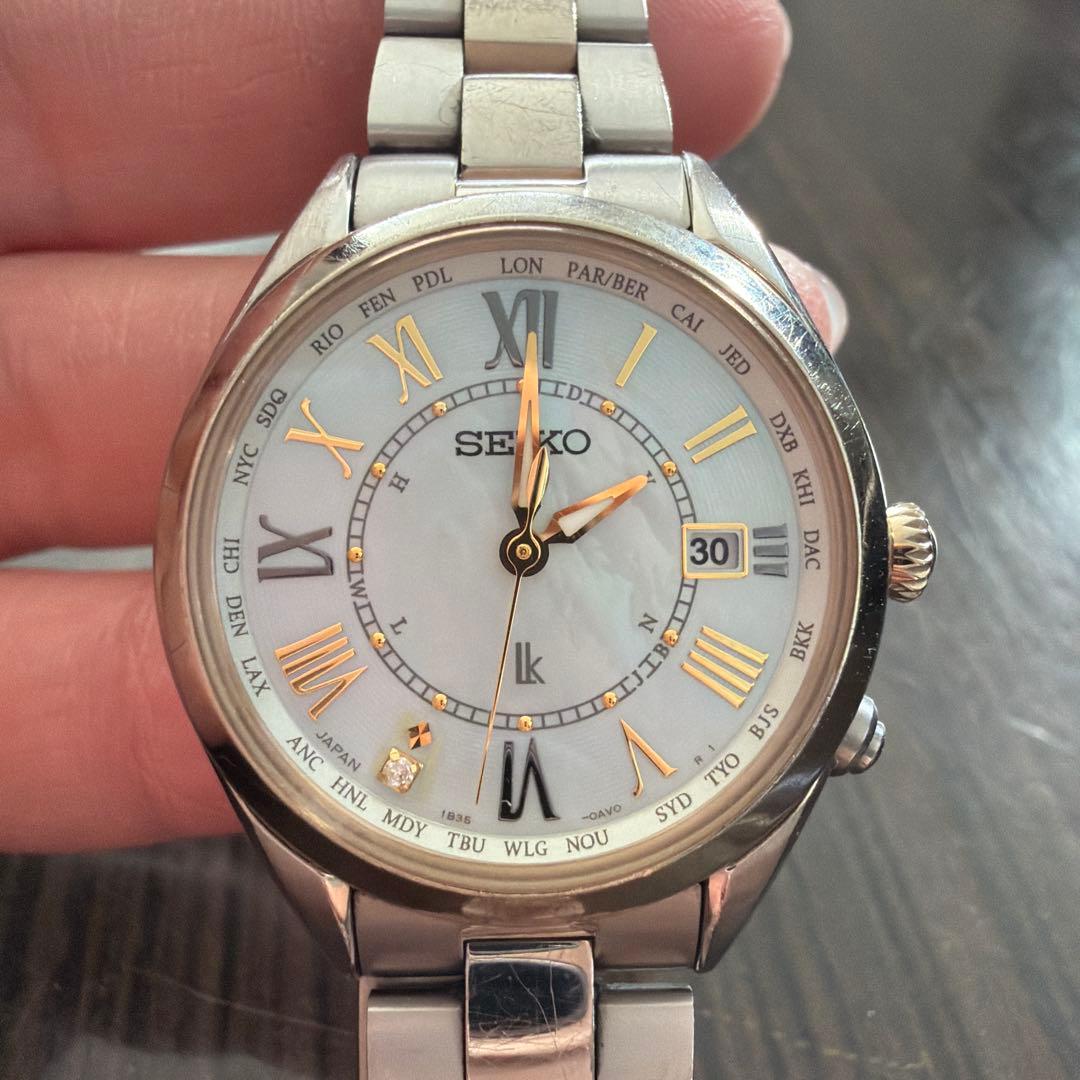 SEIKOセイコー　腕時計　電波時計　レディース