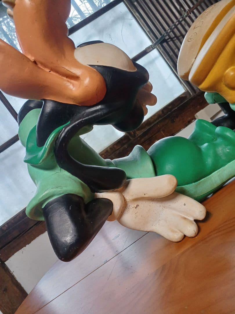 希少！ グーフィー 大型　フィギュア　ディズニー