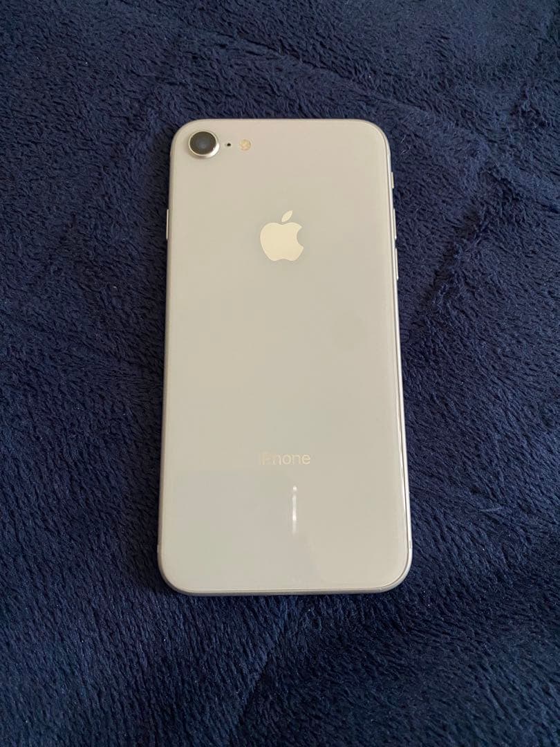 iPhone 8 64GB SIMフリー（ロック解除済）