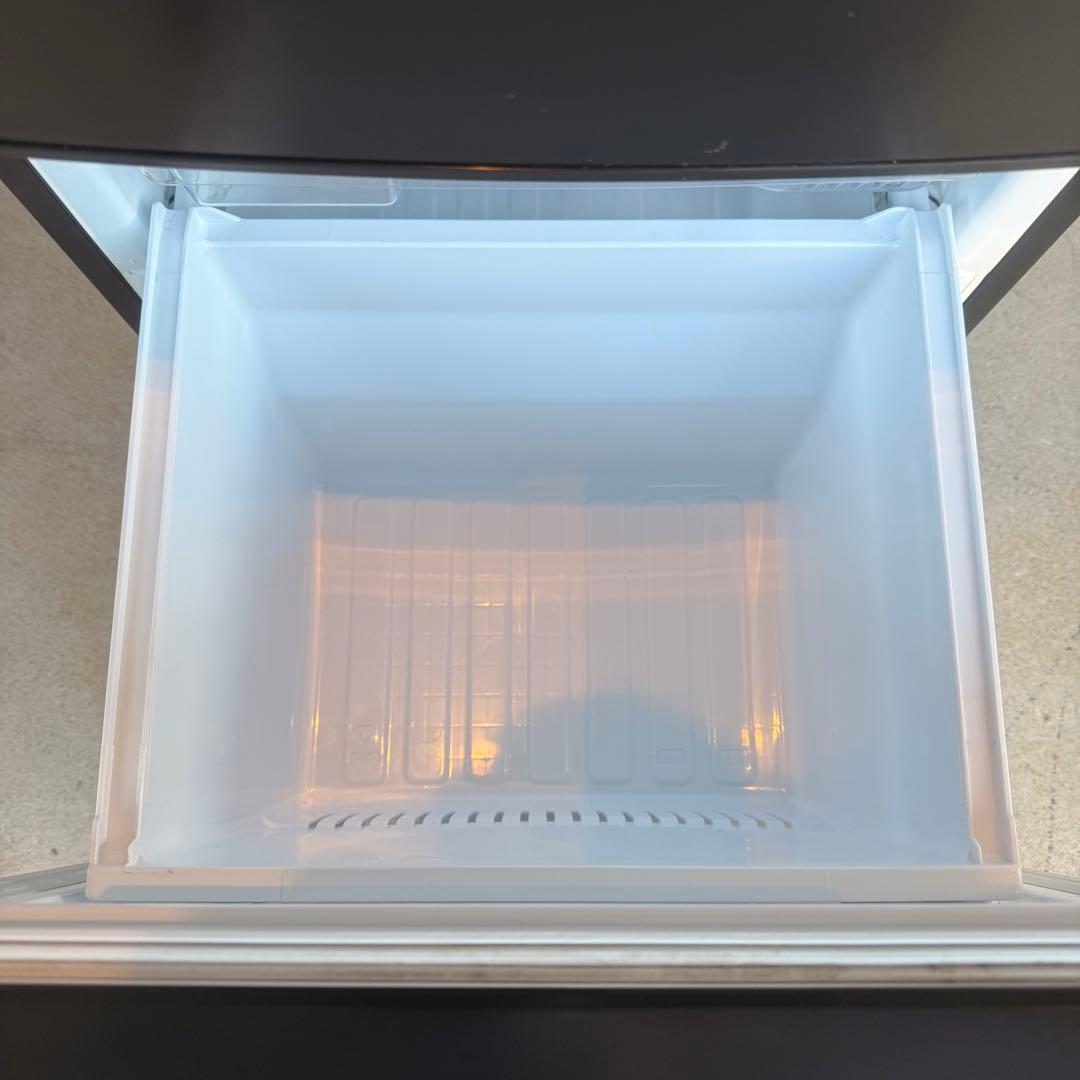 ●美品 女性オーナー 三菱 冷蔵庫 MR-P15EG-B 146L 2021年製