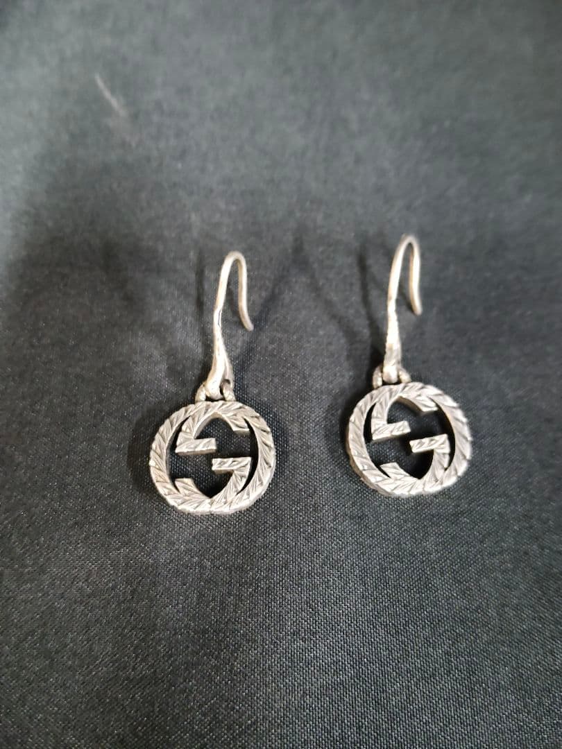 GUCCI グッチ インターロッキングG ピアス シルバー 925 燻し 両耳