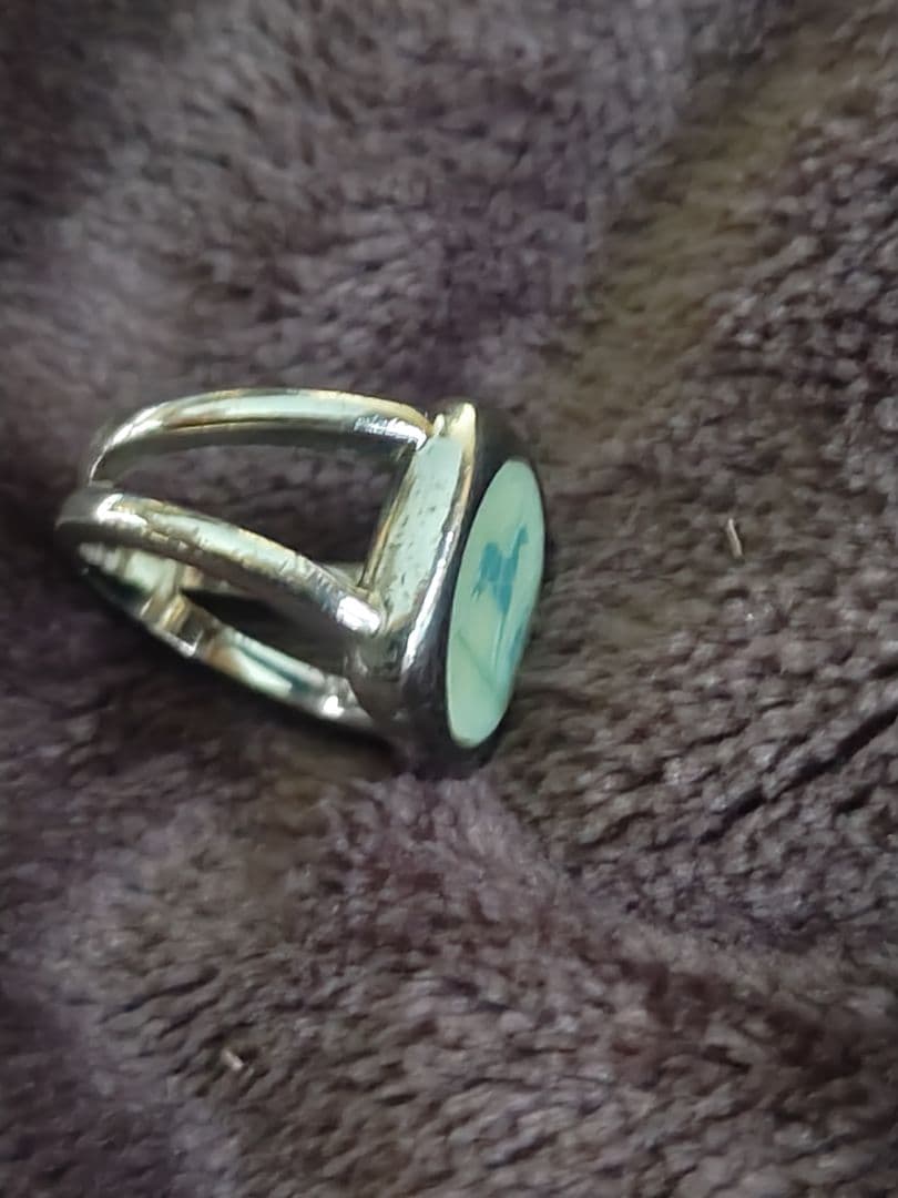 Ｊ*Ｊ様 犬の彫刻 シルバーリング 薄緑色