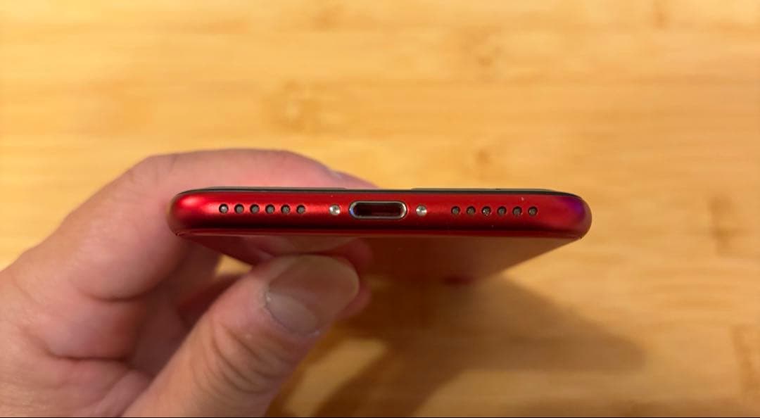 iPhone SE（第2世代）64GB PRODUCT RED SIMロックなし