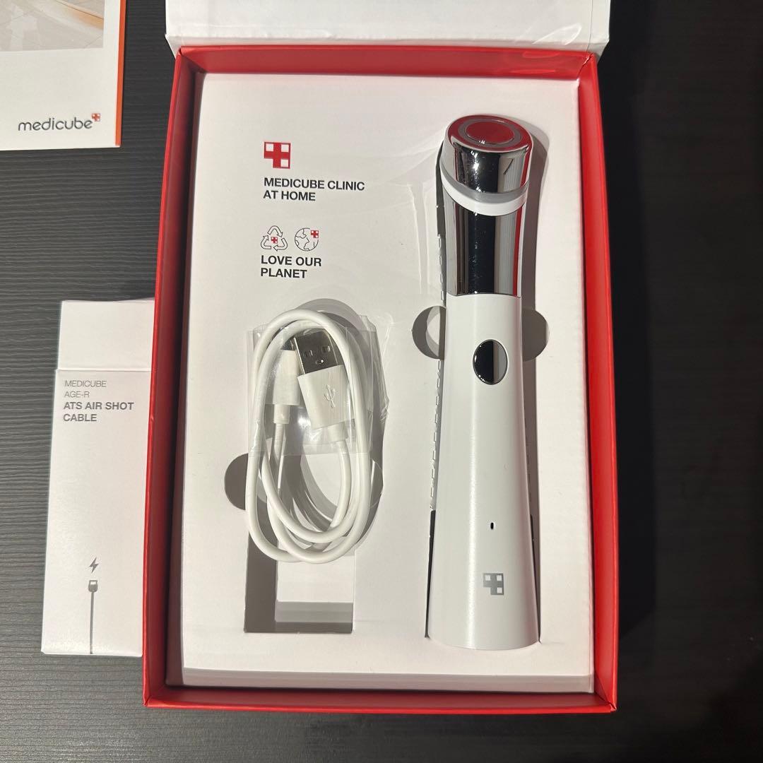 値下げ！！！medicube メディキューブダーマエアショット美顔器