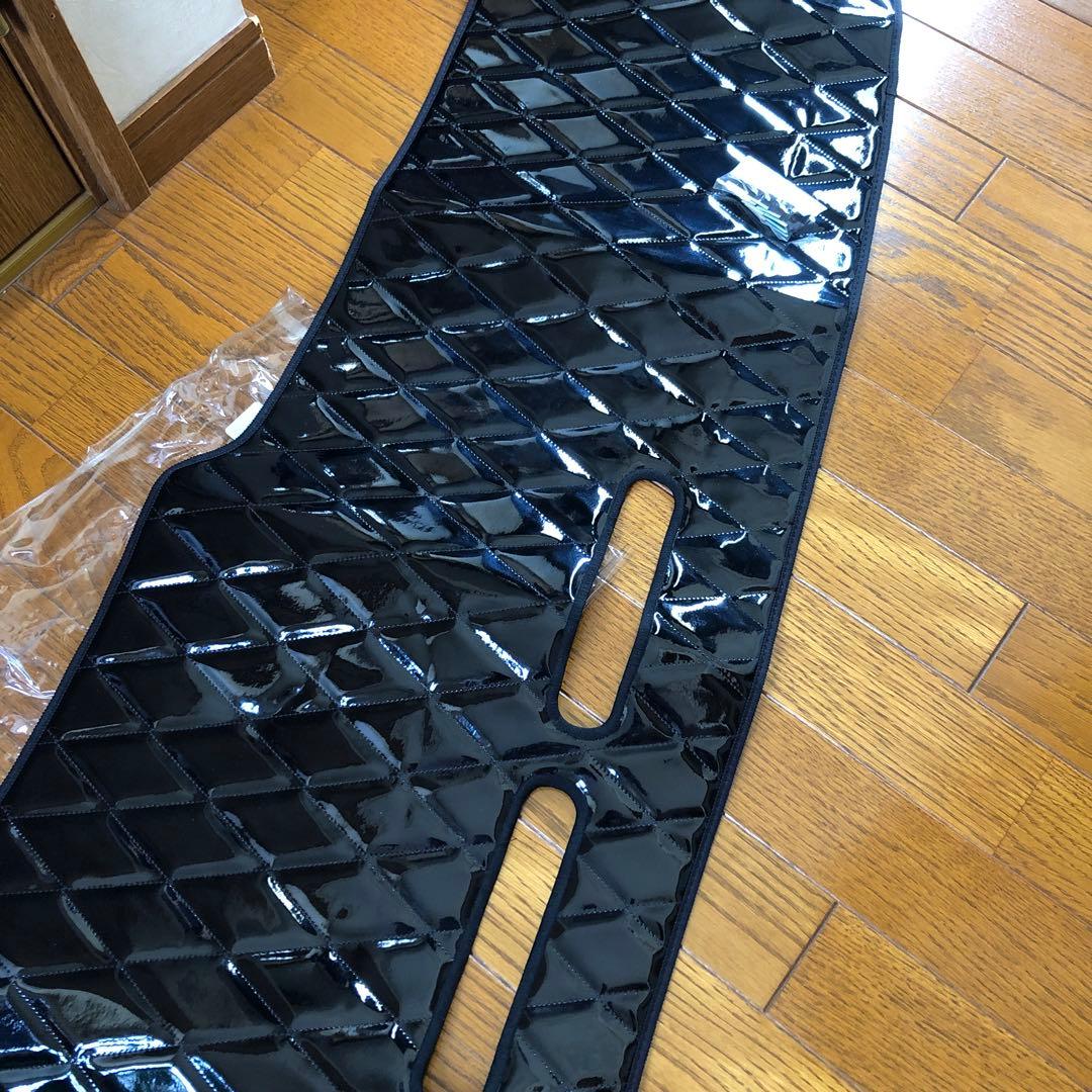 トラック　日野レンジャー　ダッシュボードマット