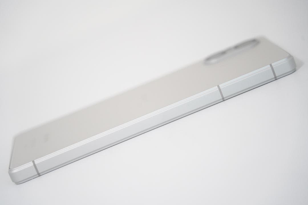 Sony Xperia 5 V 128GB SO-53D プラチナシルバ ドコモ